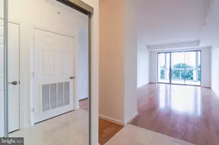 19355 Cypress Ridge Terrace, Leesburg, VA 20176 - Photo 3