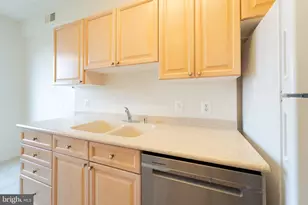 19355 Cypress Ridge Terrace, Leesburg, VA 20176 - Photo 11