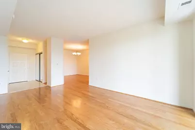 19355 Cypress Ridge Terrace #905, Leesburg, VA 20176 - Photo 7
