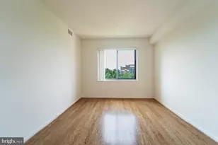 19355 Cypress Ridge Terrace, Leesburg, VA 20176 - Photo 29