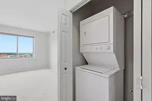19355 Cypress Ridge Terrace, Leesburg, VA 20176 - Photo 25