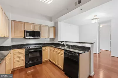 19355 Cypress Ridge Terrace #408, Leesburg, VA 20176 - Photo 13