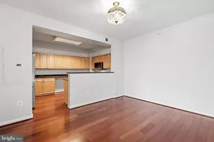 19355 Cypress Ridge Terrace, Leesburg, VA 20176 - Photo 11