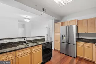 19355 Cypress Ridge Terrace, Leesburg, VA 20176 - Photo 13