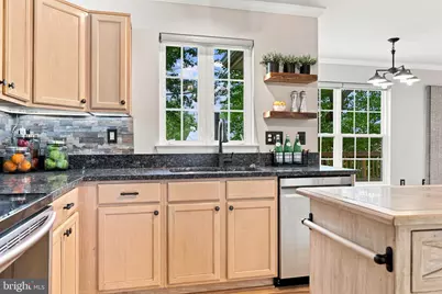 17224 Rosecliff Court, Round Hill, VA 20141 - Photo 9