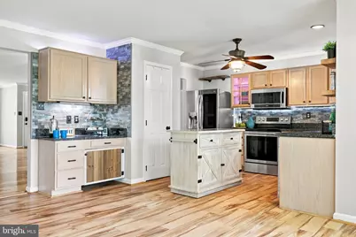 17224 Rosecliff Court, Round Hill, VA 20141 - Photo 7