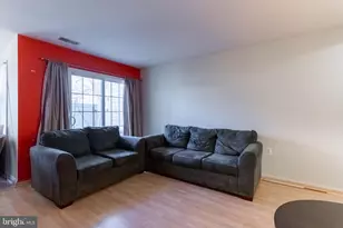 105 Westwick Ct, Sterling, VA 20165 - Photo 3