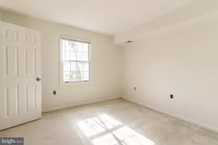 105 Westwick Ct, Sterling, VA 20165 - Photo 7