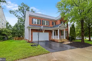 22891 Courtland Park Dr, Brambleton, VA 20148 - Photo 5