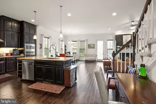41699 Brookebourough Ct, Aldie, VA 20105 - Photo 13