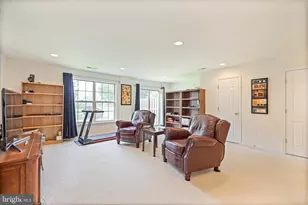 42597 Chisholm Dr, Broadlands, VA 20148 - Photo 5
