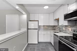 125 Clubhouse Dr SW, Leesburg, VA 20175 - Photo 17