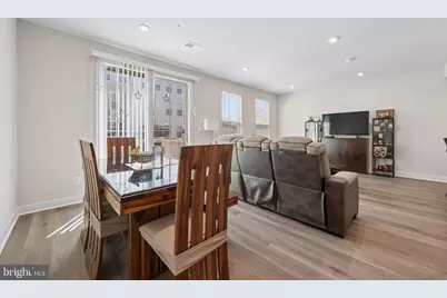 42587 Pitlocherey Drive, Sterling, VA 20166 - Photo 15