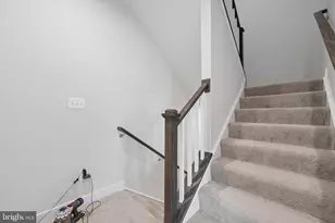 42587 Pitlochry Dr, Sterling, VA 20166 - Photo 27