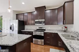 42630 Burbank Terrace, Sterling, VA 20166 - Photo 11