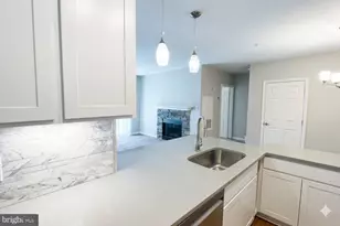 20290 Beechwood Terrace, Ashburn, VA 20147 - Photo 5