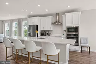 20362 Newfoundland Sq, Ashburn, VA 20147 - Photo 9
