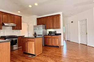 43520 Lucketts Bridge Cir, Ashburn, VA 20148 - Photo 9