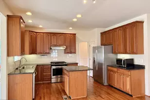 43520 Lucketts Bridge Cir, Ashburn, VA 20148 - Photo 7