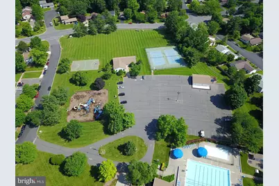 120 E Meadowland Lane E, Sterling, VA 20164 - Photo 3