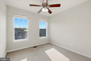 43350 Wayfarer Sq, Chantilly, VA 20152 - Photo 15