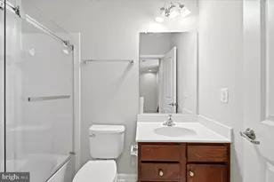 43350 Wayfarer Sq, Chantilly, VA 20152 - Photo 19