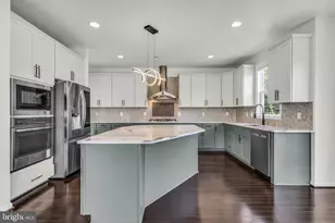 42522 Stratford Landing Dr, Brambleton, VA 20148 - Photo 17