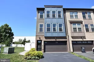 45369 Daveno Square, Sterling, VA 20164 - Photo 1