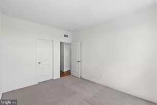 43841 Venetian Sq, Ashburn, VA 20147 - Photo 17