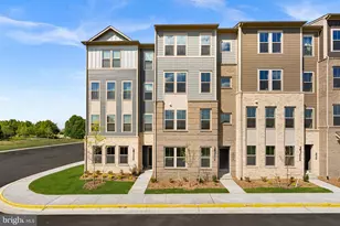 43841 Venetian Sq, Ashburn, VA 20147 - Photo 25