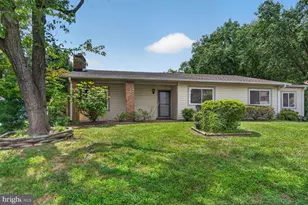 323 Avondale Dr, Sterling, VA 20164 - Photo 3