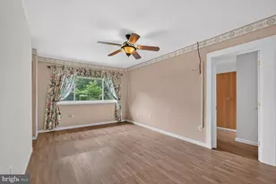 323 Avondale Dr, Sterling, VA 20164 - Photo 29