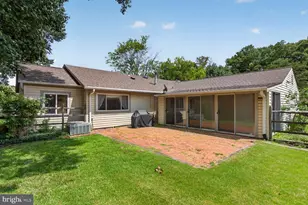 323 Avondale Dr, Sterling, VA 20164 - Photo 49