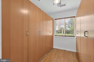 323 Avondale Dr, Sterling, VA 20164 - Photo 35
