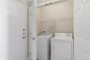 504 Sunset View Terrace SE, Leesburg, VA 20175 - Photo 9