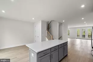 1 Picasso Square, Ashburn, VA 20148 - Photo 5