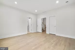 1 Picasso Square, Ashburn, VA 20148 - Photo 15