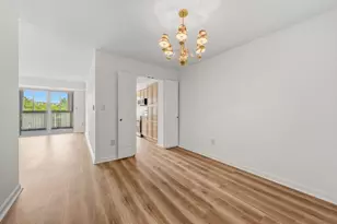 19385 Cypress Ridge Terrace, Leesburg, VA 20176 - Photo 13