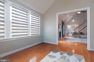 22918 N Brown Square, Ashburn, VA 20148 - Photo 37