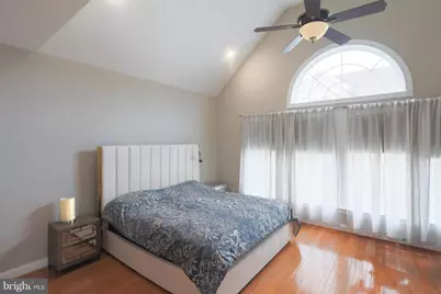 22918 N Brown Square, Ashburn, VA 20148 - Photo 29