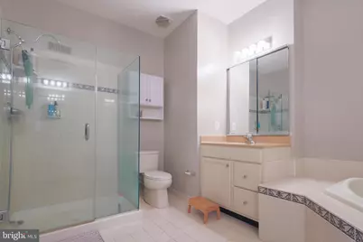 22918 N Brown Square, Ashburn, VA 20148 - Photo 33