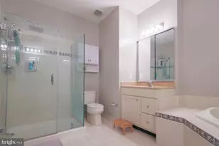 22918 N Brown Square, Ashburn, VA 20148 - Photo 33