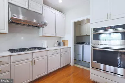 22918 N Brown Square, Ashburn, VA 20148 - Photo 9