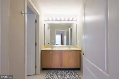 22918 N Brown Square, Ashburn, VA 20148 - Photo 55