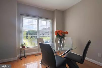 22918 N Brown Square, Ashburn, VA 20148 - Photo 13