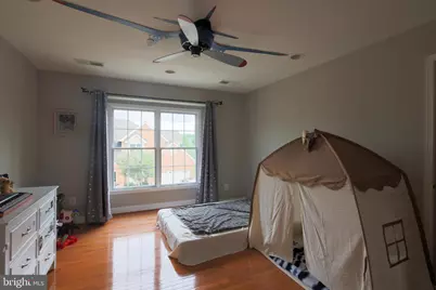 22918 N Brown Square, Ashburn, VA 20148 - Photo 51