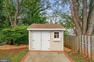 10163 Yorktown Way, Great Falls, VA 22066 - Photo 47