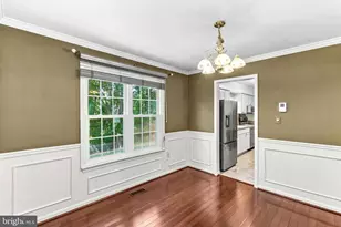 10163 Yorktown Way, Great Falls, VA 22066 - Photo 9