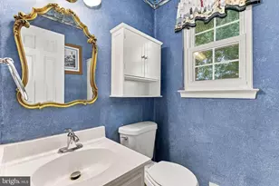 10163 Yorktown Way, Great Falls, VA 22066 - Photo 19