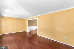 10163 Yorktown Way, Great Falls, VA 22066 - Photo 13